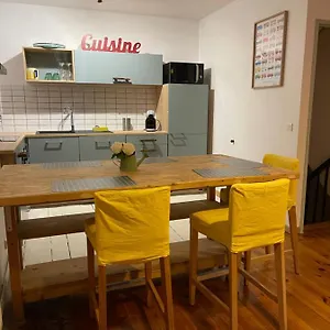  Сasa de vacaciones Maison De Dans Le Centre Historique De - Cosy Townhouse In The Historical Center Of